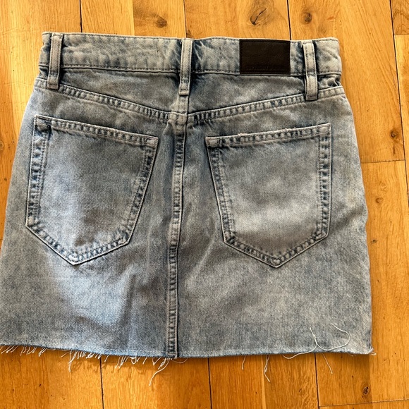 Size 26 Superdry mini denim skirt - Picture 2 of 5